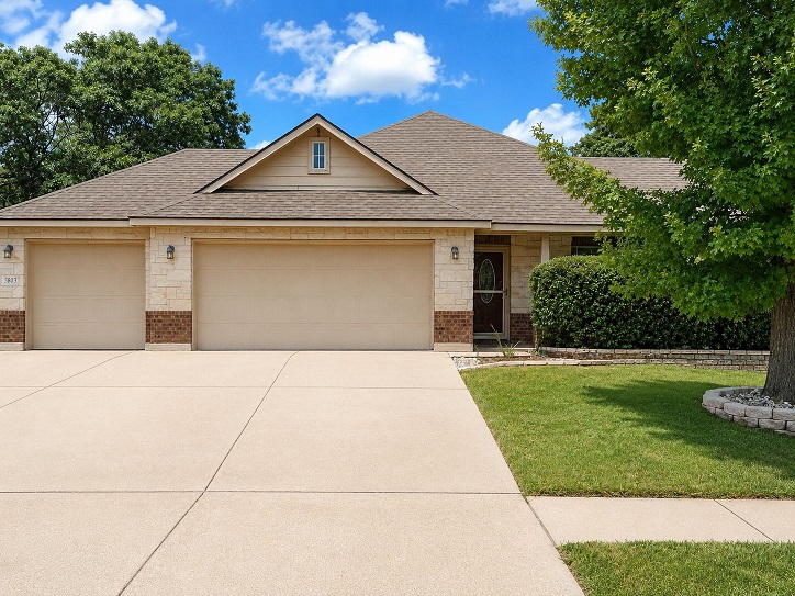 5803 Siltstone Loop